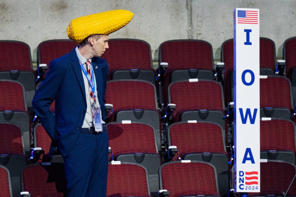 Congress members begin anti-tariff movement