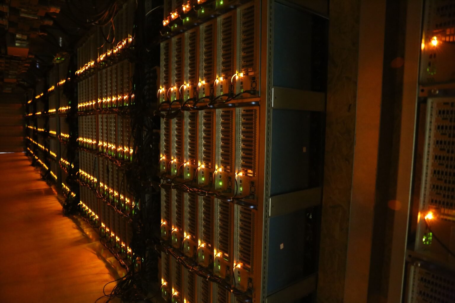 Riot Platforms (RIOT) Hits Post-Halving BTC Production High, Expands AI/HPC Strategy