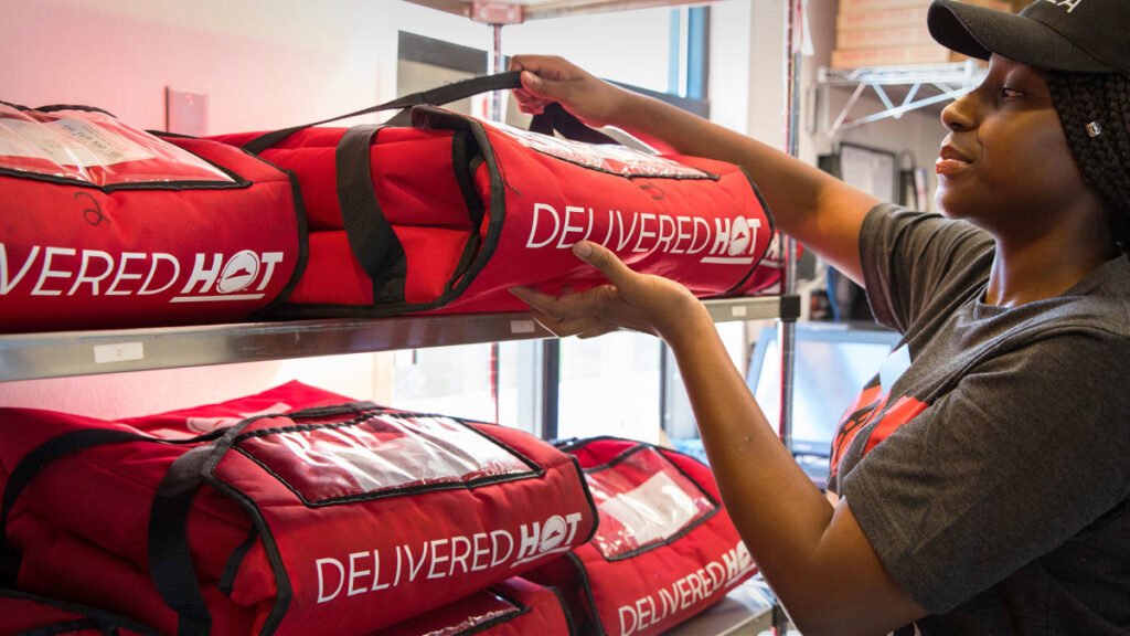 Pizza Hut struggles to reverse troubling consumer trend