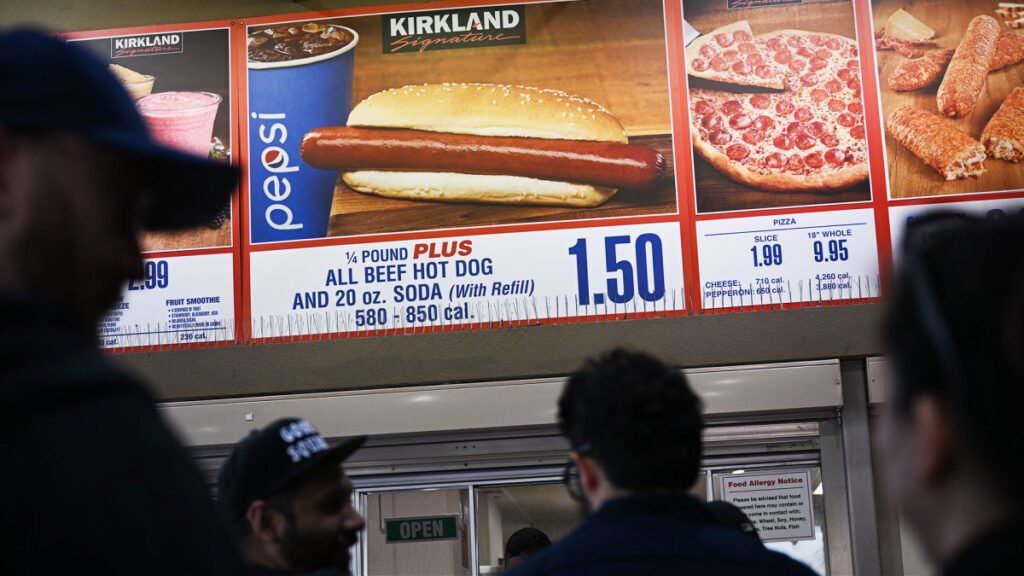 Costco makes major change to famous food court hot dog