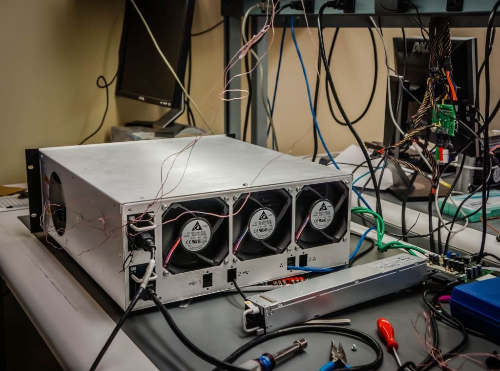 Bitcoin (BTC) Selling Pressure Remains Absent as Miner Revenue Drops to 2-Month Low