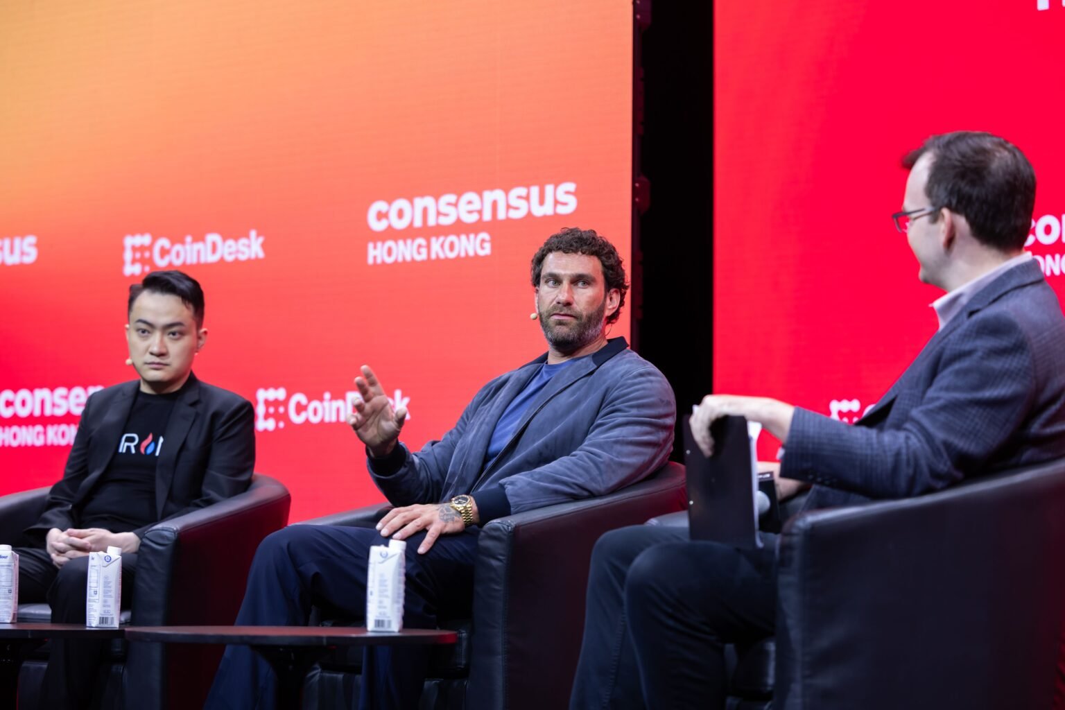 Trump-Linked DeFi Project World Liberty Teams With Re7 for USD1 Stablecoin Vault