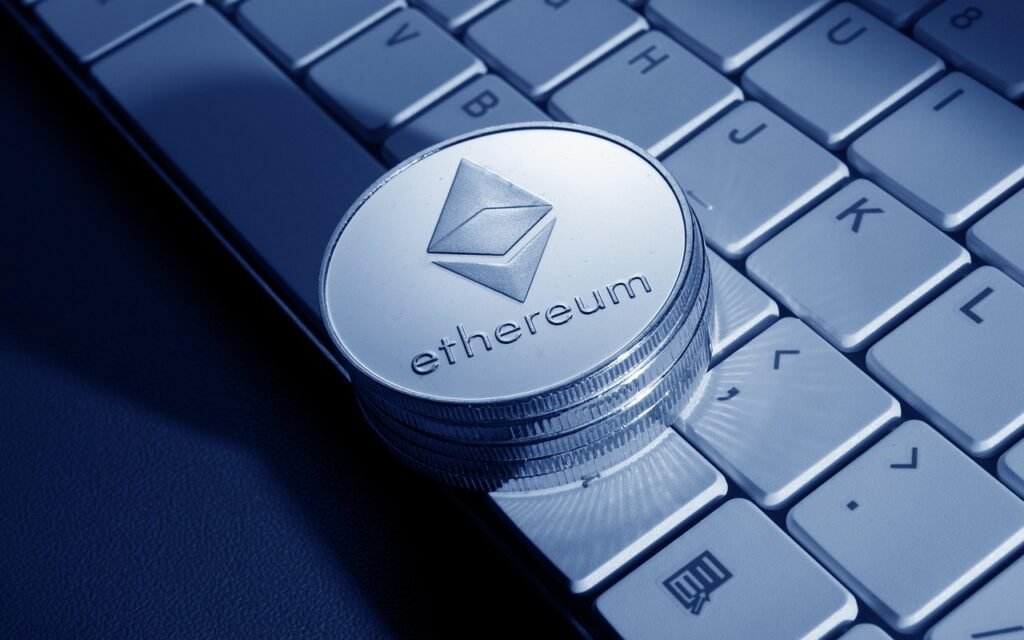 Ethereum Falls Behind Solana In Major Metric, Is Altcoin Season At Risk?